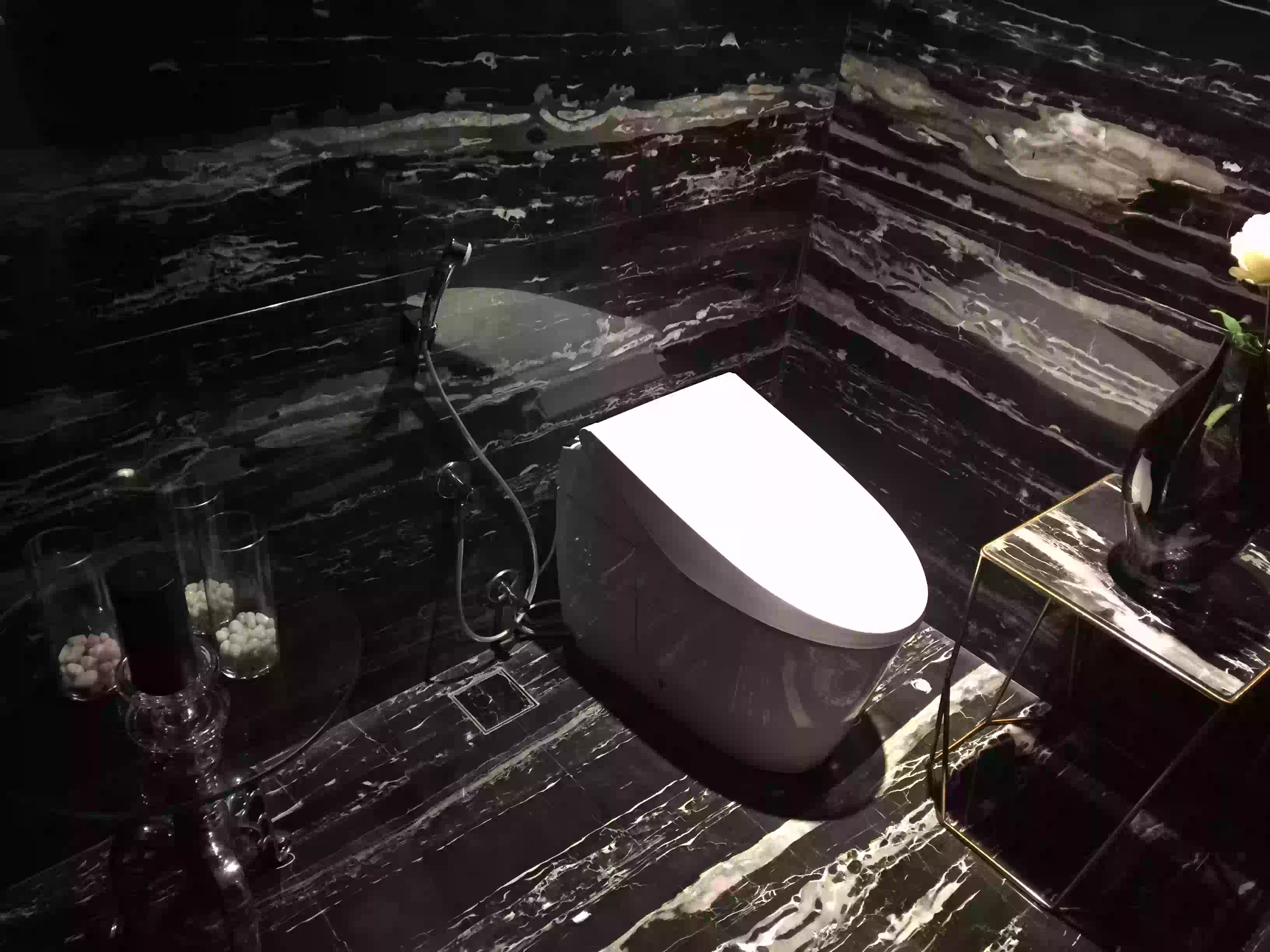 S A Interiors flooring and cladding