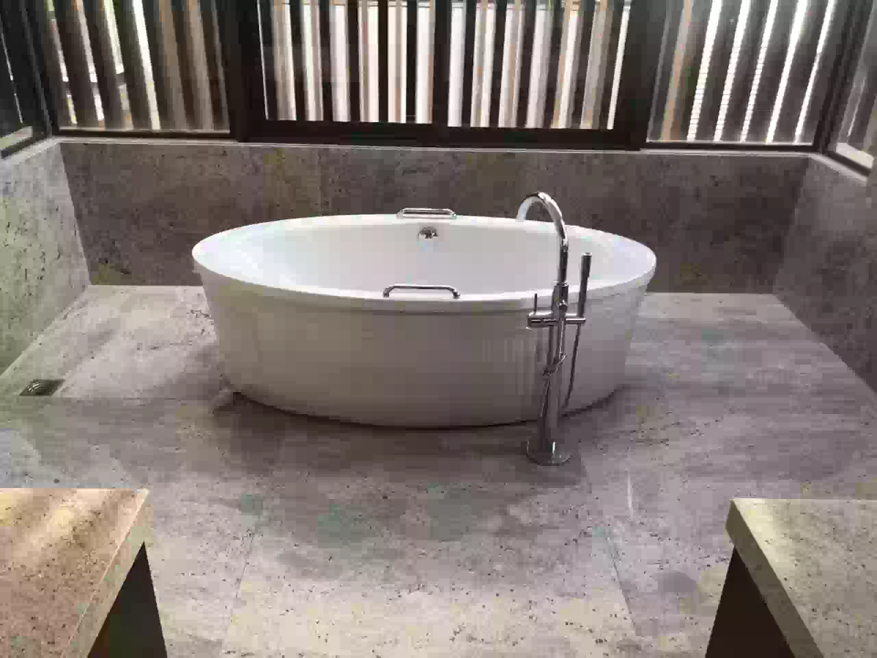 S A Interiors flooring and cladding