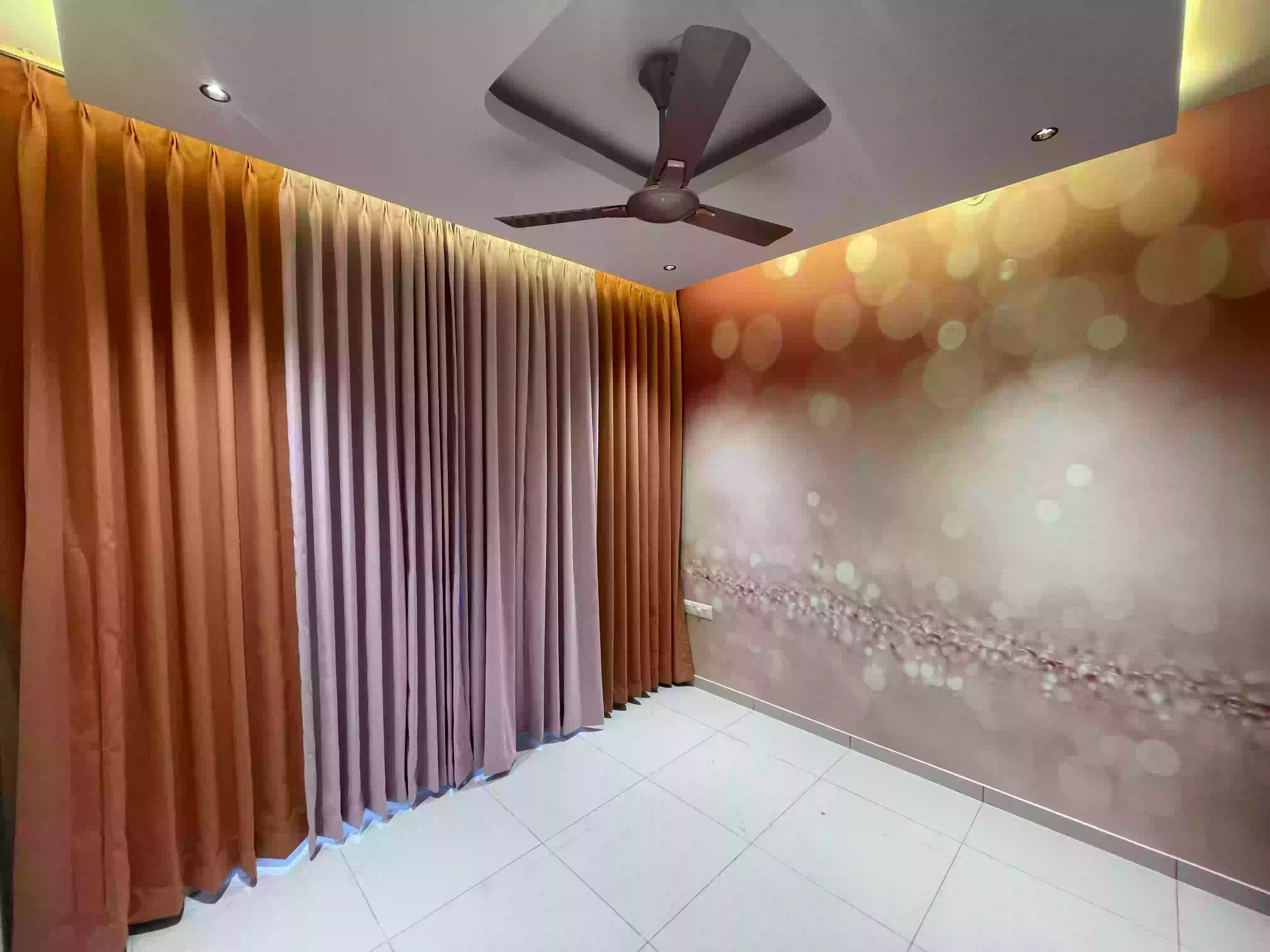 S A Interiors wallpapers and cutains